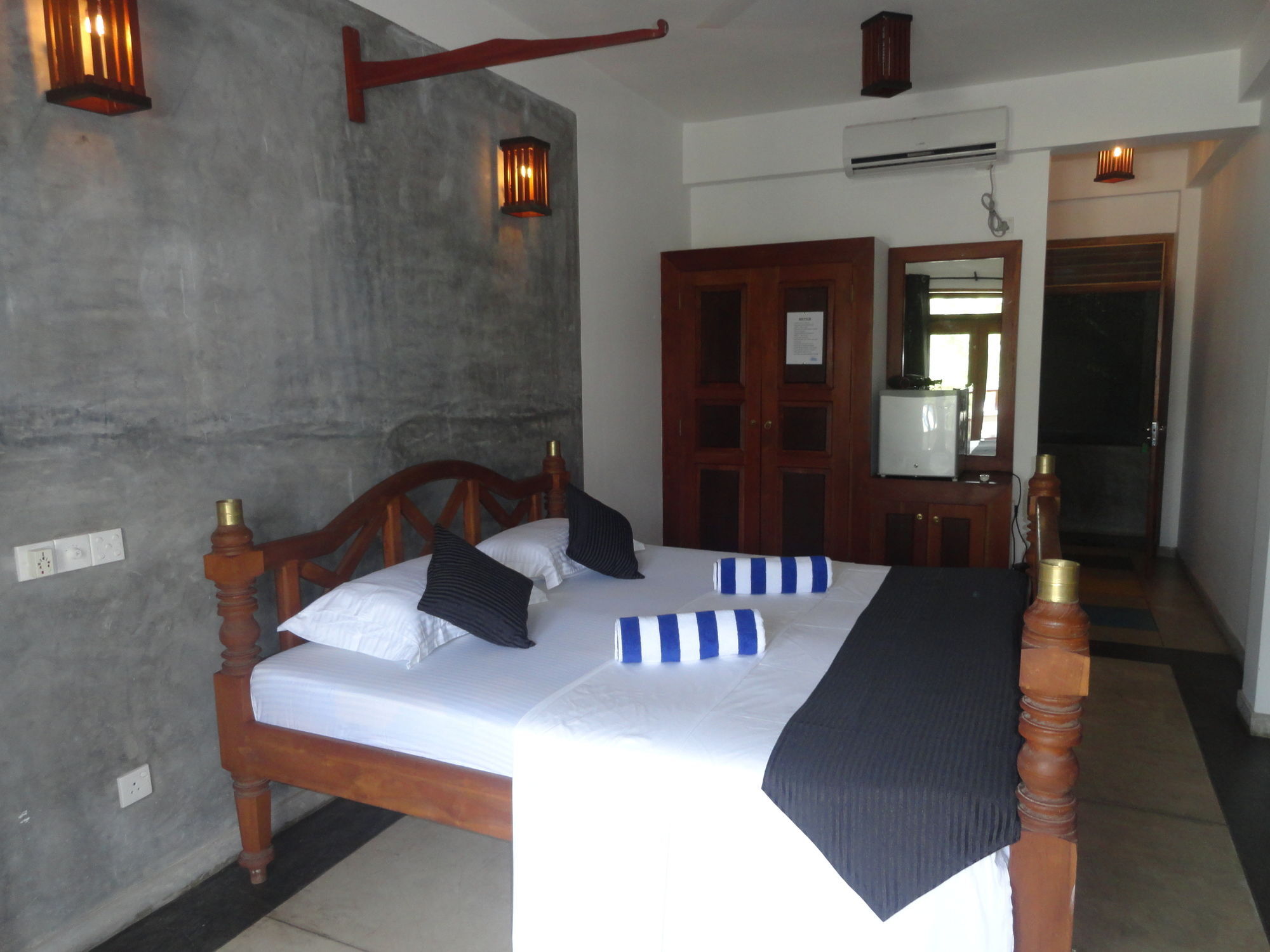 Hotel Aaradhya Mirissa Zewnętrze zdjęcie